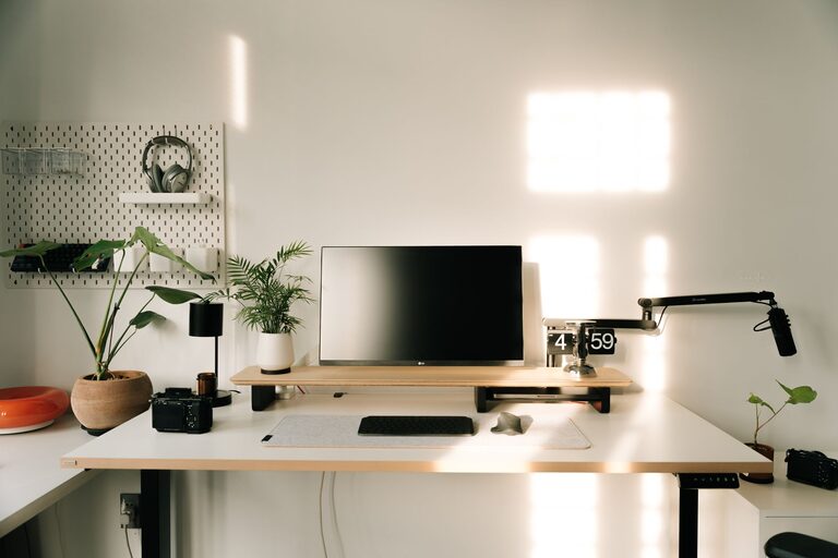 Simple Tips for Organizing Your Home Workspace for Better Productivity